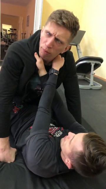 ✅КАК ЗАДУШИТЬ с помощью ОДЕЖДЫ. смотреть онлайн