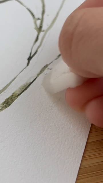 How to remove watercolor paint stains from paper #watercolortutorial #arttips #shortsvideo #shorts смотреть онлайн