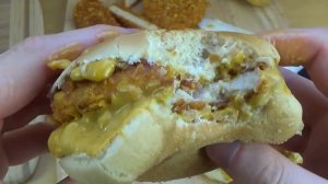 Crispy Chicken Burger - JunkFoodTasterDotCom