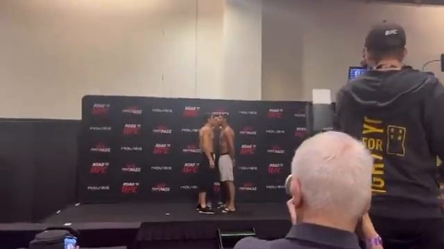 Самандар Муродов Битва взглядов Кто за Самандара поддержите его￼￼ Второй таджик в UFC ИншоАллох￼ смотреть онлайн