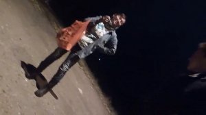 Набуханная Бомжиха докапалась до студентов