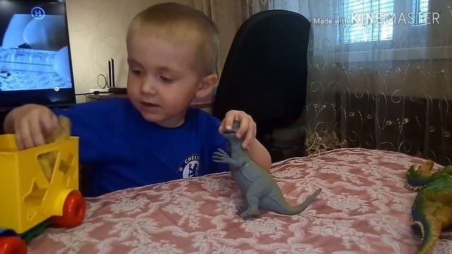 Dinosaurs . my toys./динозаврики. мои игрушки смотреть онлайн