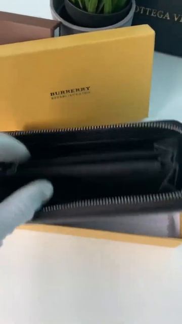 Портмоне Burberry из натуральной кожи