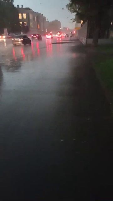 Санкт-Петербург. дождь сегодня . 18.05.2021.г 20:11 смотреть онлайн