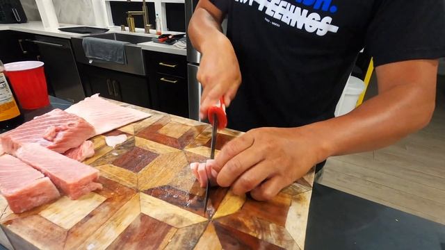 Catch and Cook Bluefin Tuna - Easy Bluefin Recipes Poke Seared Bluefin and Bluefin Toro Sashimi смотреть онлайн