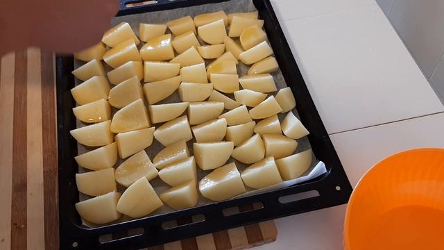 SALSICCIA E PATATE смотреть онлайн