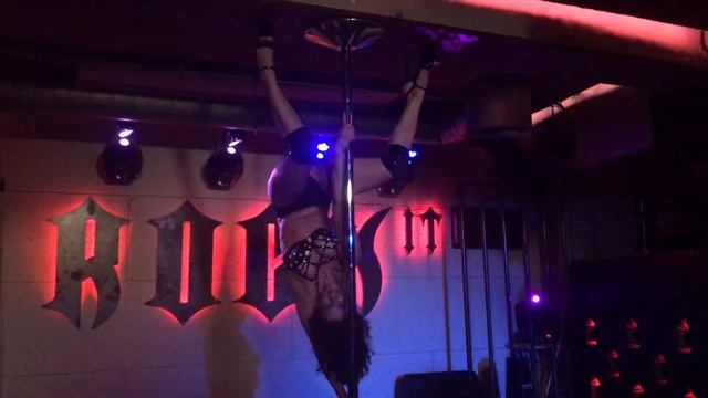 Dani on History Repeating смотреть онлайн