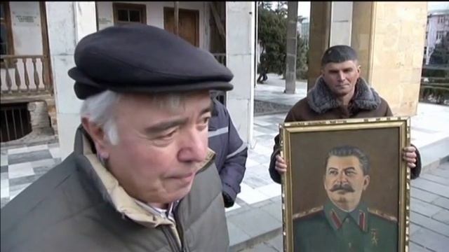 Stalin Death Anniversary: Small crowd gathers in Georgian hometown to remember Soviet dictator смотреть онлайн