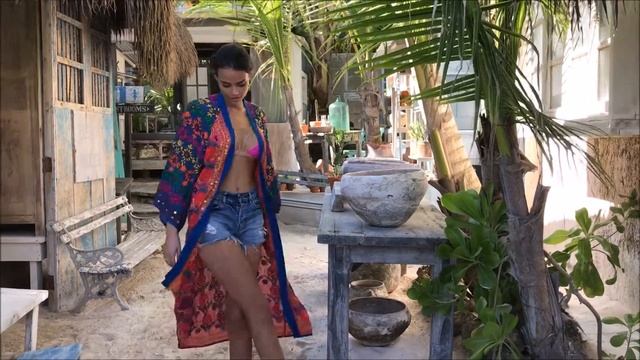 Kimono PAPAYA - Miss June смотреть онлайн