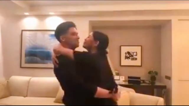 Janella and Mark Paterson kissing Vedio смотреть онлайн