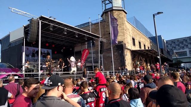 Hanak beim Sommerfest der Kölner Haie - Haifischzahn смотреть онлайн