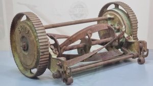 Полная реставрация 100 летней  ручной газонокосилки!!!