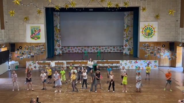8 лаборатория - танец-игра «Муха справа»