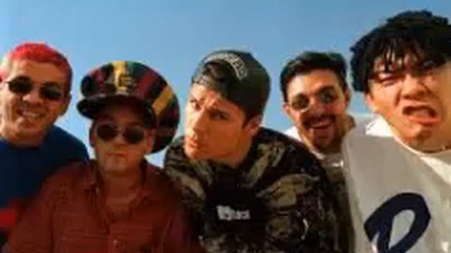 Mamonas Assassinas - Desnudos en Cancún смотреть онлайн