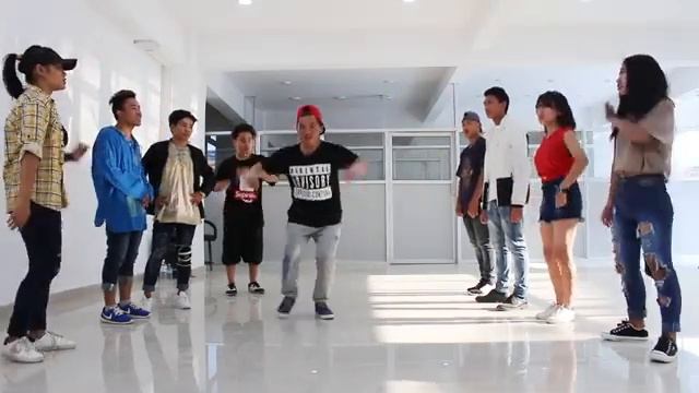 Swak keta ma ming sherap dance by omkar garbuja2075
