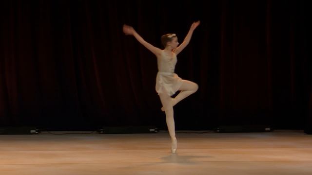 Вариация Амурчика из балета "Дон Кихот" Диана Миргазова смотреть онлайн