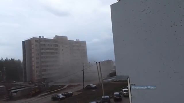 Падение крана г.Киров смотреть онлайн