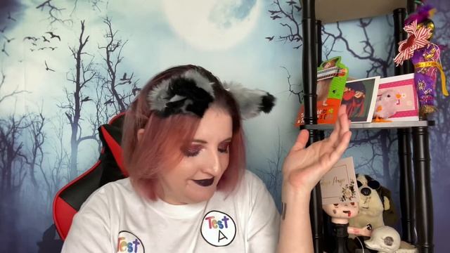 Mary Catherine loves cats sent me friend mail! смотреть онлайн