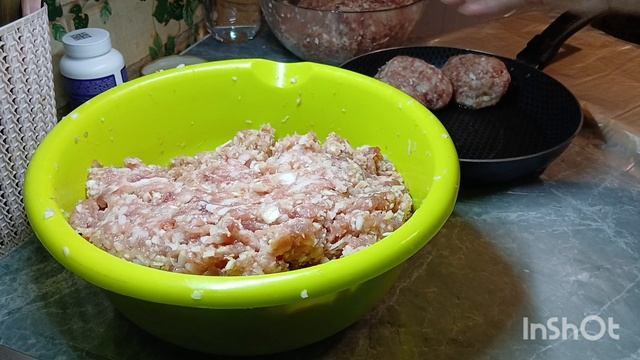Закупка продуктов//Заготовки из свинины в морозилку//Готовлю ленивые голубцы