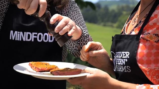 Silver Fern Farms Patoka Station: Flat Iron Steaks with Feta & Tomato Bake. смотреть онлайн