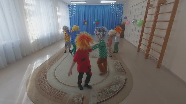 Танцевальный ансамбль «Ребятня» МБДОУ ДС 245 г.Челябинск номер «Домовята»