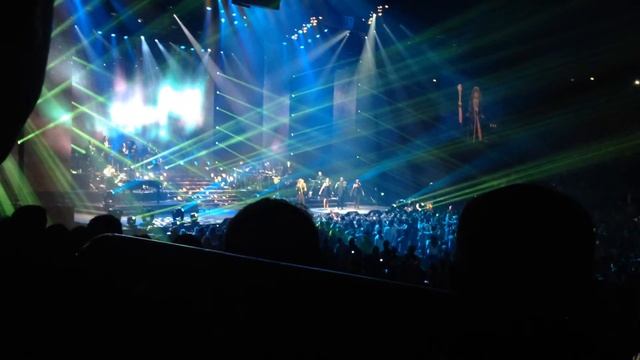 Celine Dion - Parler à mon père ( live at Paris/Bercy 29/11/2013) смотреть онлайн