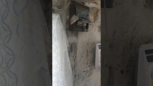 Убрали газовый котел и плиту. Заделали дыру в печке 4 см.  5 часть