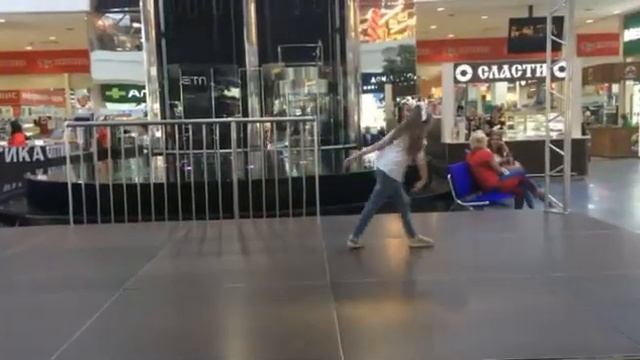 Маша решила станцевать, как внуче откажешь) смотреть онлайн