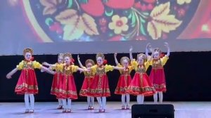 РУССКИЕ МАТРЁШЕЧКИ. (Хор.Васильева Екатерина)