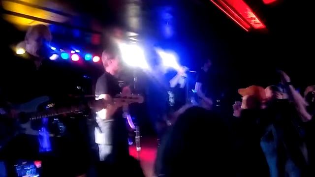Mr. Big- To Be With You live at The Token Lounge June 3, 2017 смотреть онлайн