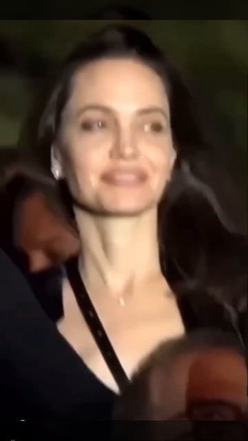 Angelina Jolie and her daughter Shiloh Jolie pitt at the maneskin concert in Roma😍#shiloh2022 смотреть онлайн