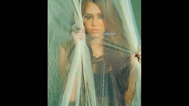 Two More Lonely People Chipmunk смотреть онлайн