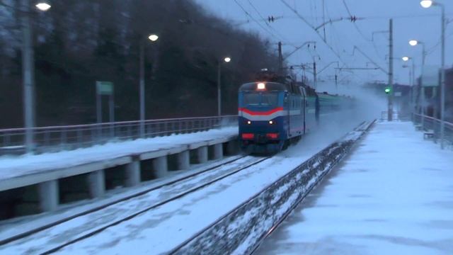 Электровоз ЧС7-041 с поездом № 75 Москва - Брест смотреть онлайн