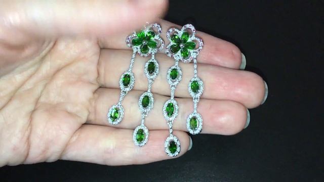 Длинные серебряные серьги с хромдиопсидами