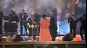 La Vida Es Un Carnaval - Celia Cruz  Premios Lo Nuestro 2002