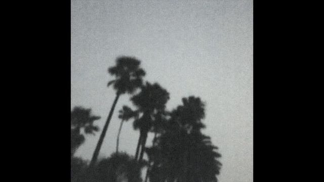 Lost On You (LP Cover) смотреть онлайн