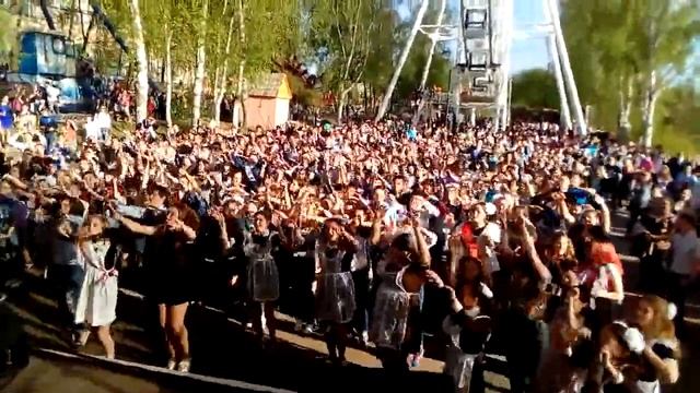 Флешмоб Последний Звонок 2017 г ИЖЕВСК 1 смотреть онлайн