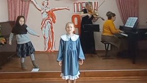 " Письмо папе на фронт"ст.Е.Благиной, муз.С.Рахманинова  Рожнова Влада .mp4