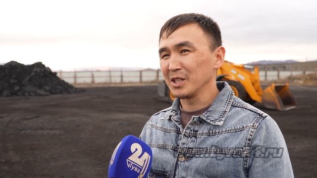 На топливном складе Бай Тайгинского района в запасе 180 тонн угля смотреть онлайн