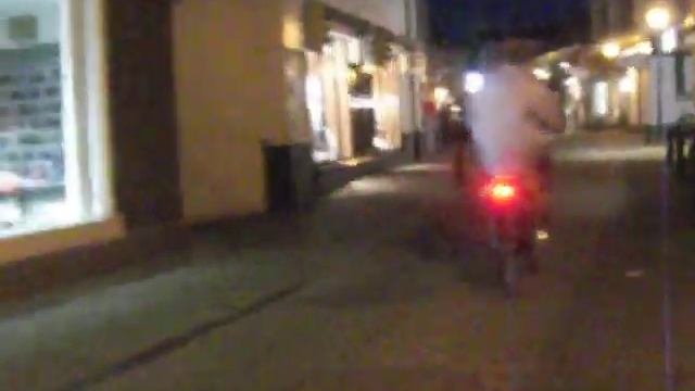 2 Liters of America Peeing in public. masa jordan смотреть онлайн