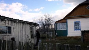 THE AMAZING LIFE OF A GIRL IN AN ABANDONED VILLAGE