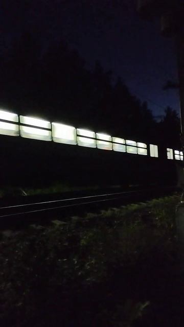 "Тёмной Ночью" ЭД4М Следует на станцию "Сосново" смотреть онлайн