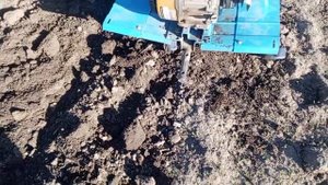 Как правильно и легко культивировать мотоблоком.