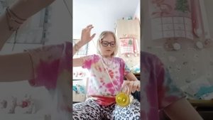 как научиться играть с йо-йо или делать трюки.