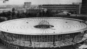 19 лет назад - В Москве обрушился торговый комплекс «Басманный рынок»