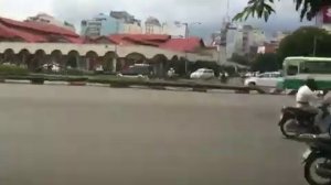 Как переходить дорогу во Вьетнаме