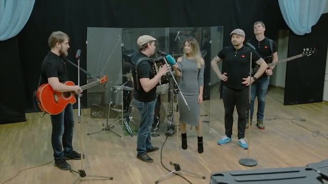 группа МАЛИНОВСКАЯ БАНДА и Анастасия Поспелова #ЯЖИВОЙ смотреть онлайн