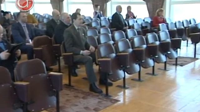 Коротко обо всем: глава города и его заместитель отчитались о проделанной за год работе смотреть онлайн