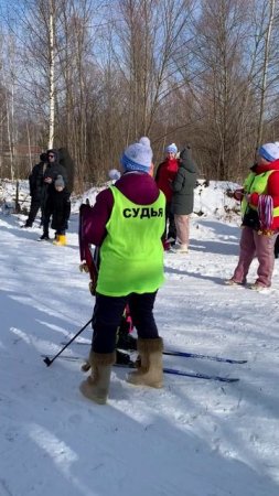 Вика в первый раз на ЛЫЖНЕ РОССИИ / Настя и Вика