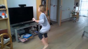 Ну-ка мечи стаканы на стол...